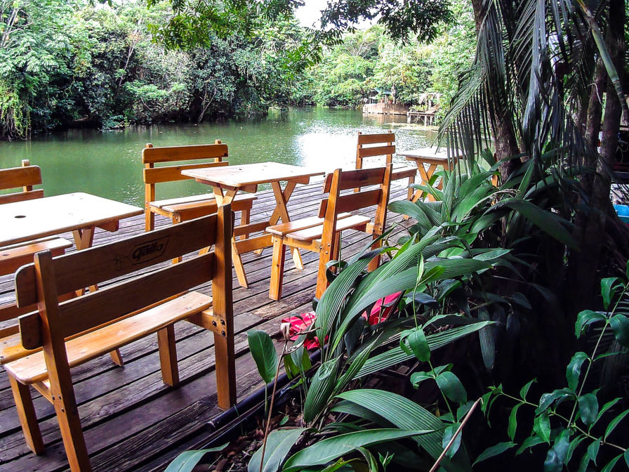 Hotel Kangaroo Rio Dulce Guatemala