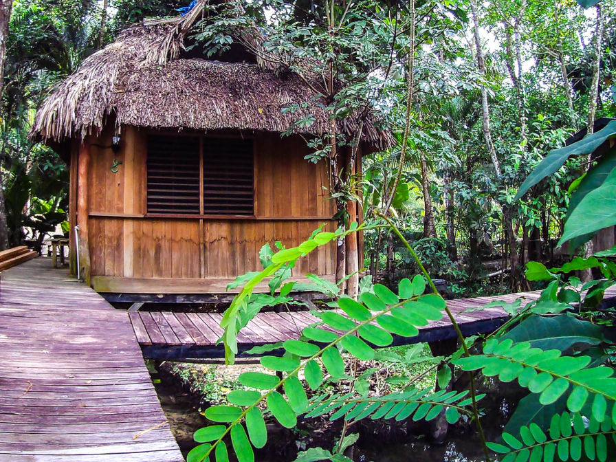 Hotel Kangaroo Rio Dulce Guatemala