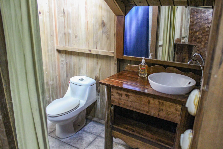 Bungalow10b Bathroom Hotel-Kangaroo 