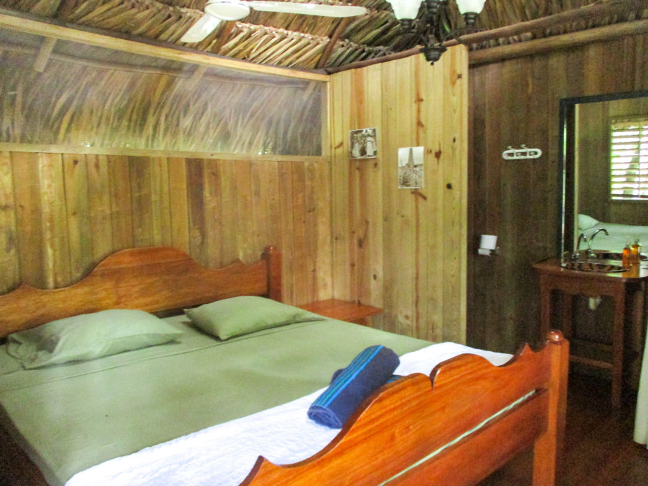 Bungalow8 Hotel-Kangaru